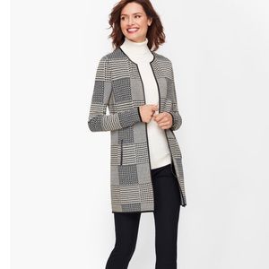 HP 🎉 Talbots Black & White Plaid Open Sweater